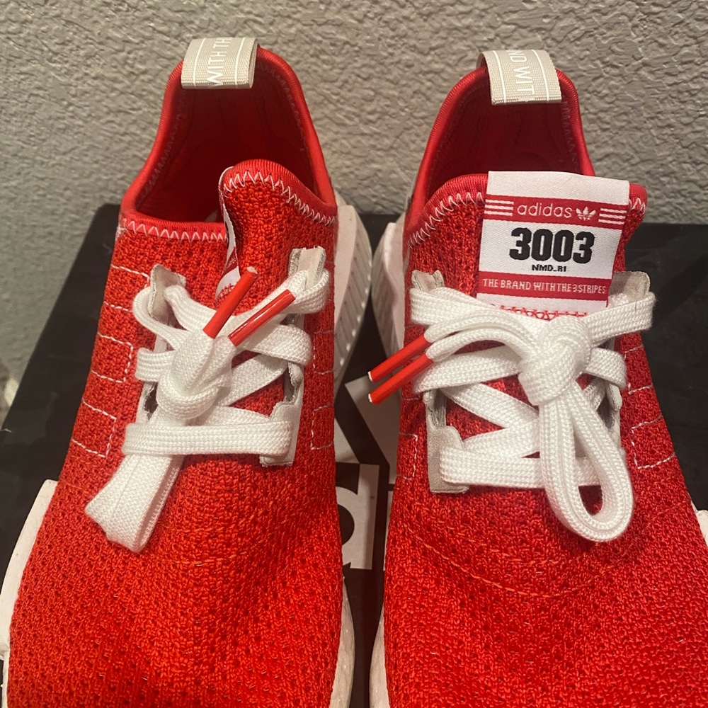 Adidas NMD R1 Shoes - Picture 4 of 5